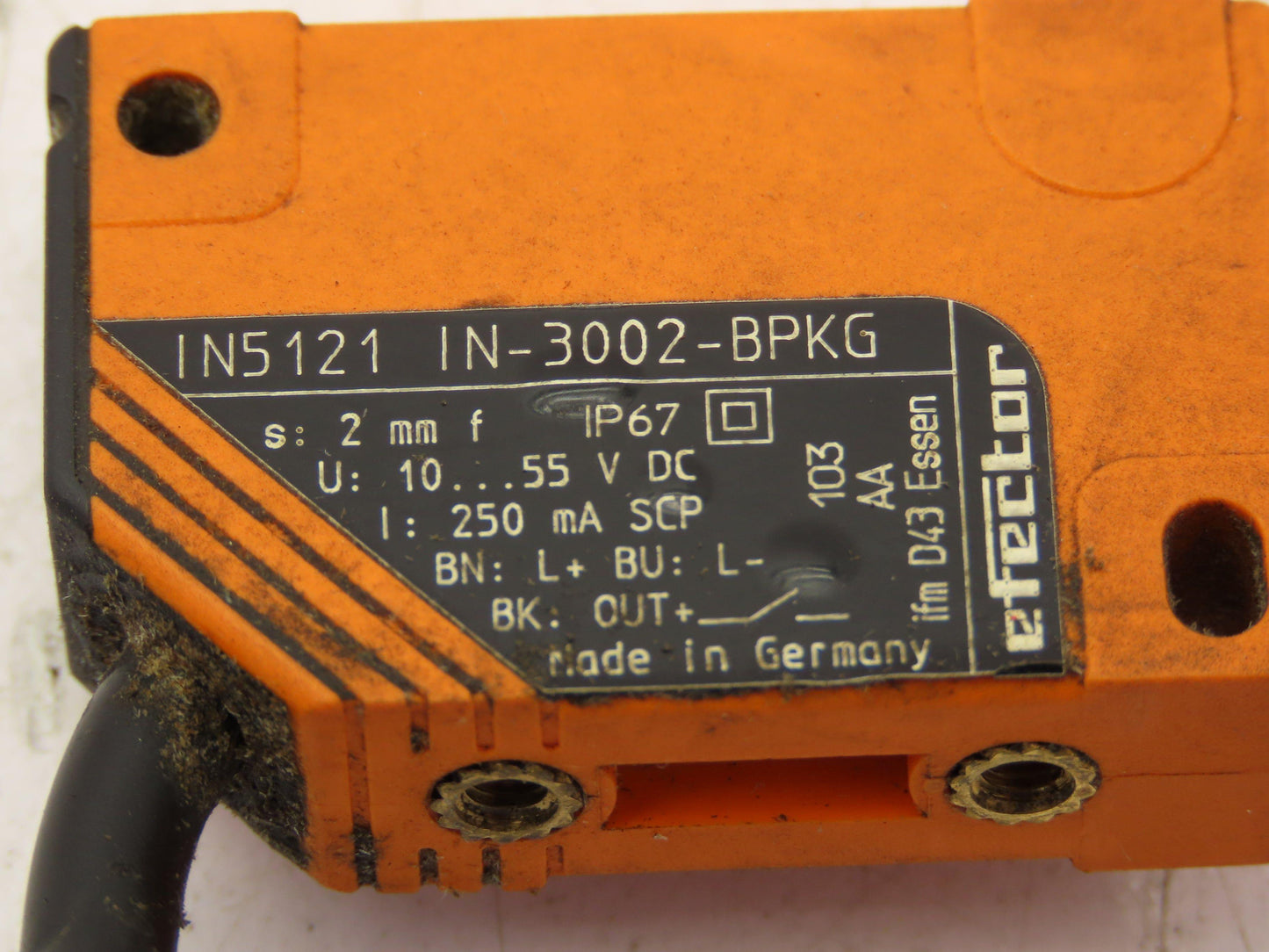 IFM Efector IN5121 IN-3002-BPKG Proximity Sensor  Lot of 4