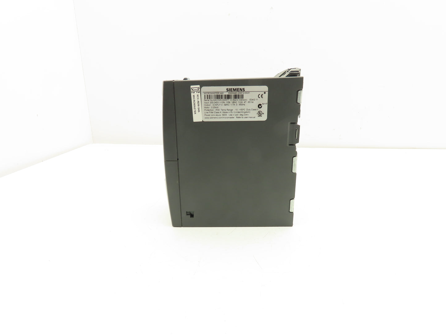 Siemens 6SE6440-2AB12-5AA1 MicroMaster 440 VFD AC Motor Drive 0.25kw 240V 1Ph In