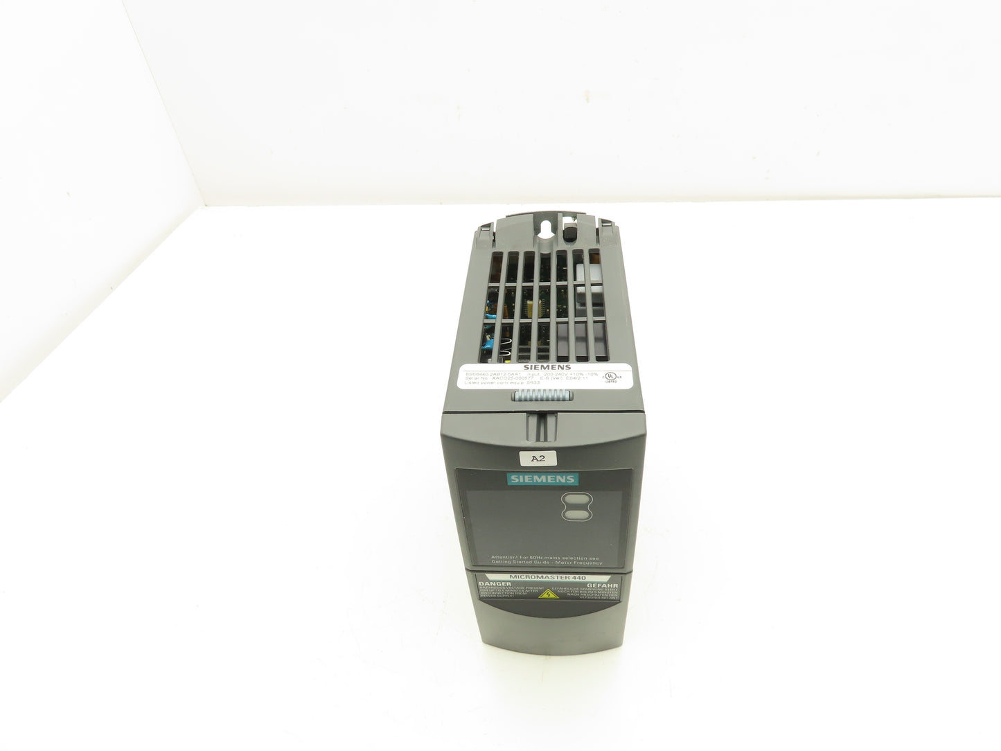 Siemens 6SE6440-2AB12-5AA1 MicroMaster 440 VFD AC Motor Drive 0.25kw 240V 1Ph In