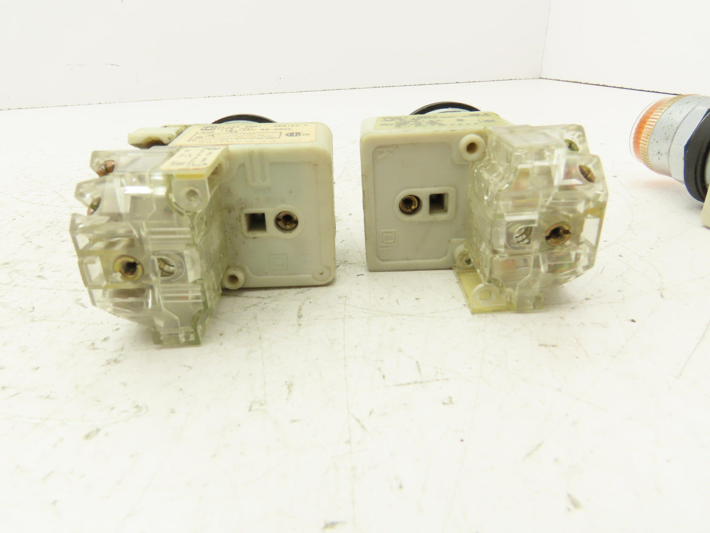 Square D 9001-KM1 Amber Guarded 30mm Push Button Switch Contactor Block Lot of 6