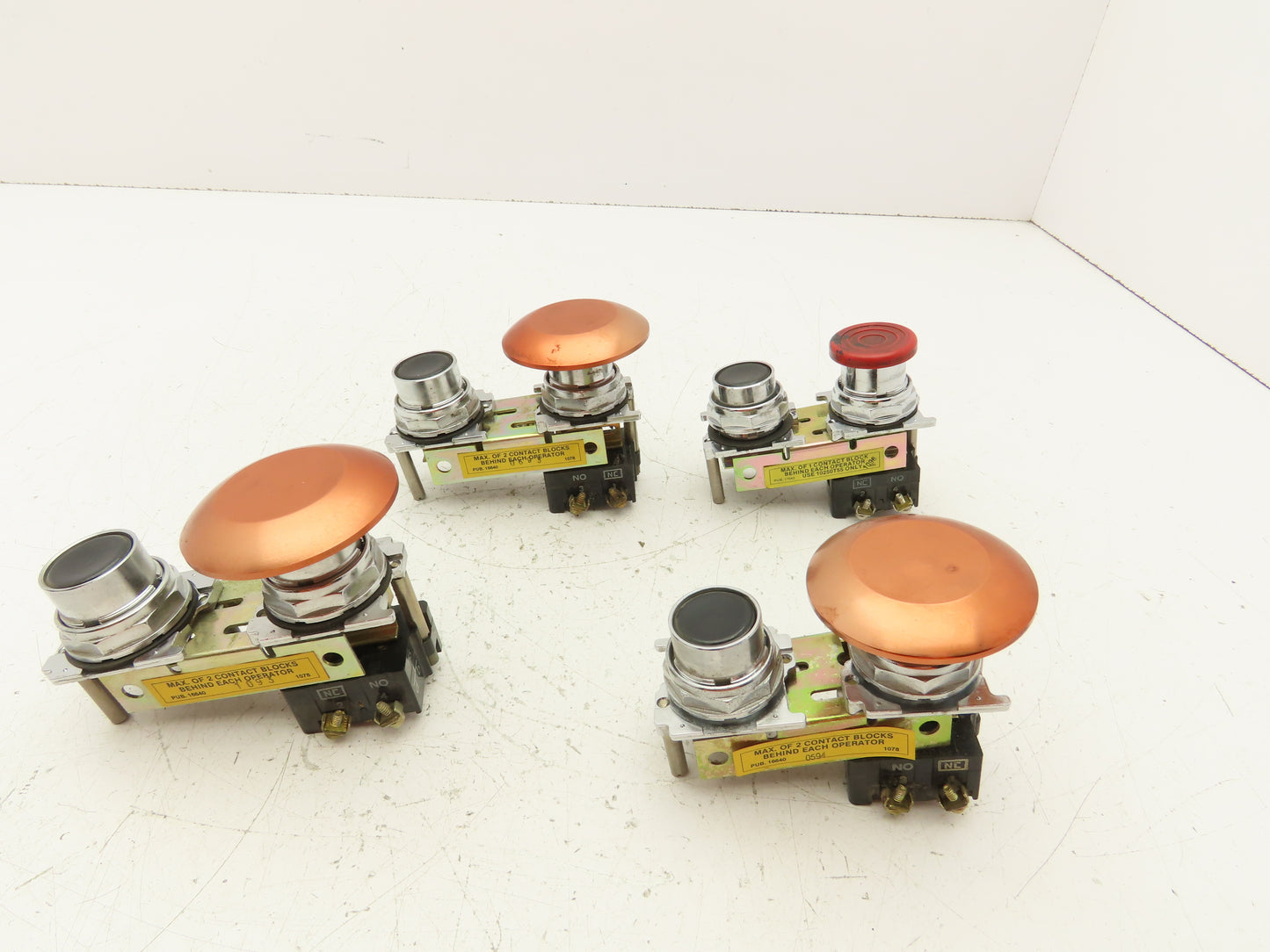 Cutler-Hammer Start Stop Pushbutton Set 30mm Lot of 4