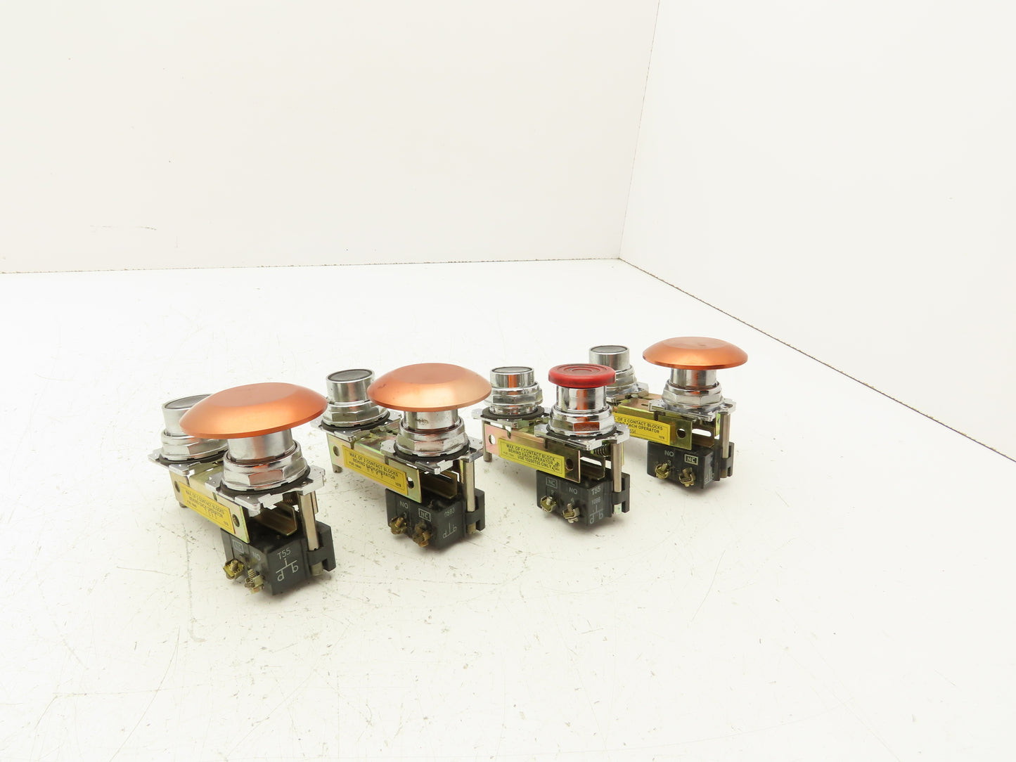 Cutler-Hammer Start Stop Pushbutton Set 30mm Lot of 4