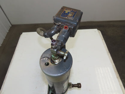 Lincoln 83668 Centro-Matic Pneumatic 20:1 Grease Pump Lubricator 4Lb Reservoir