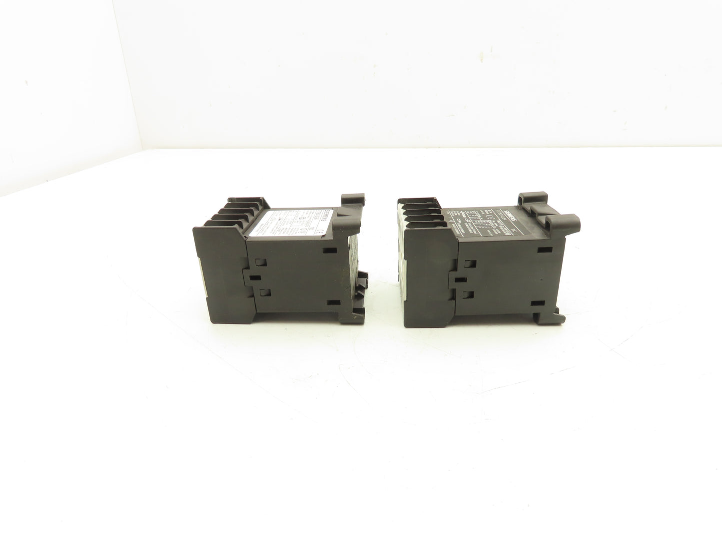 Siemens 3TF2801-0LB4 Contactor Sz 00 3-Pole 16A 1NC 600V 3PH 24VDC Coil Lot of 2