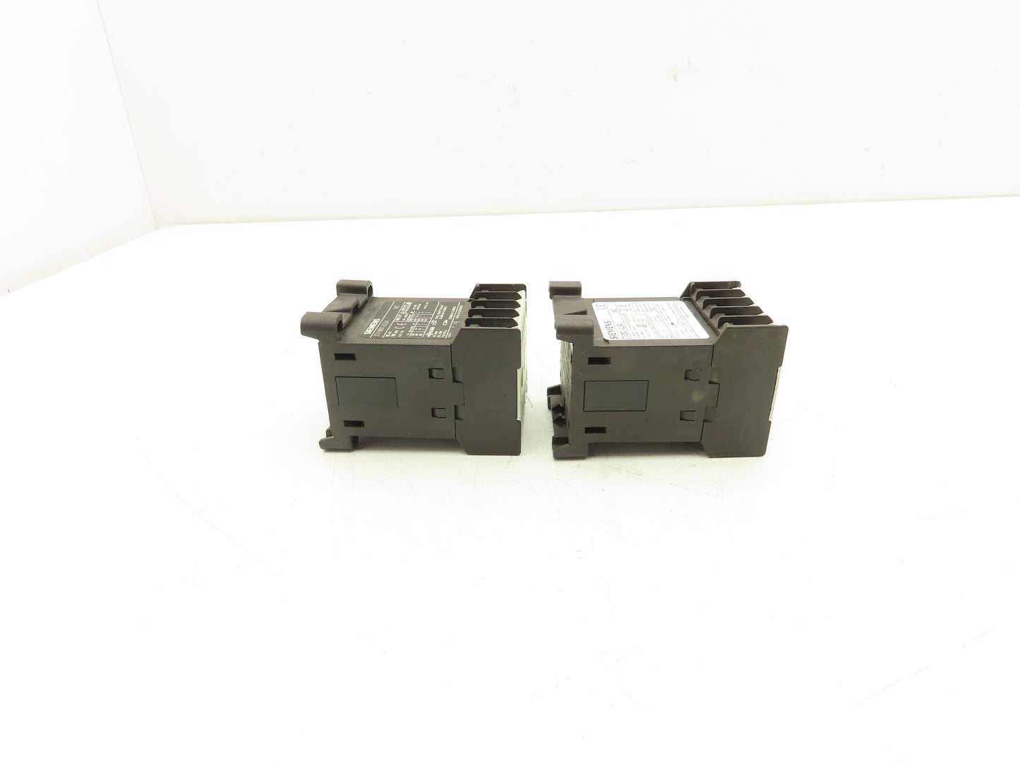 Siemens 3TF2801-0LB4 Contactor Sz 00 3-Pole 16A 1NC 600V 3PH 24VDC Coil Lot of 2
