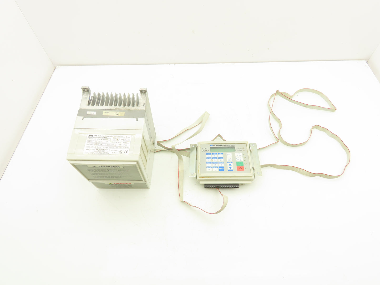 Sumitomo MTS NTAC2000 Motor Drive 480VAC Input 400Hz 3.4A Output Panel