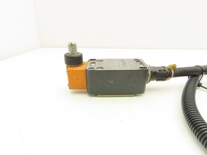 Siemens 3SE3 120-1G-Z Position Limit Switch Roller Lever 230V 6A Lot Of 4