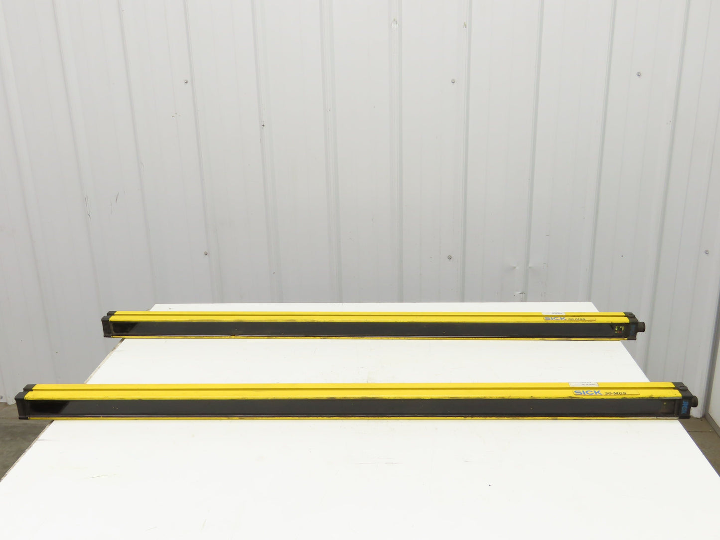 Sick 30-MGS Safety Light Curtain Sender & Receiver Set MGSS120-12 / MGSE120-12B