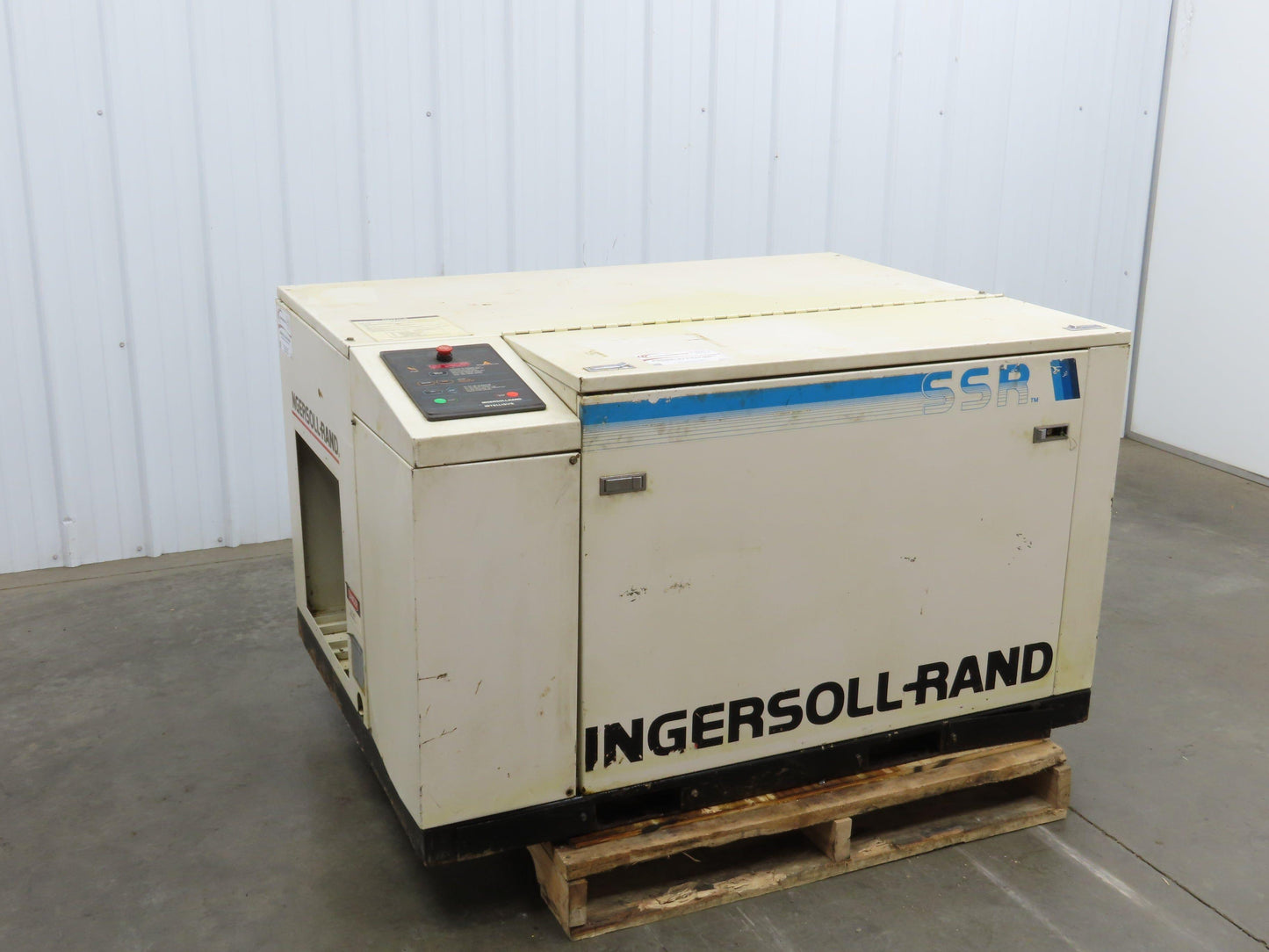 Ingersoll Rand SSR-EP25U Rotary Screw Air Compressor 92 CFM 125PSI 25HP 460V 3Ph